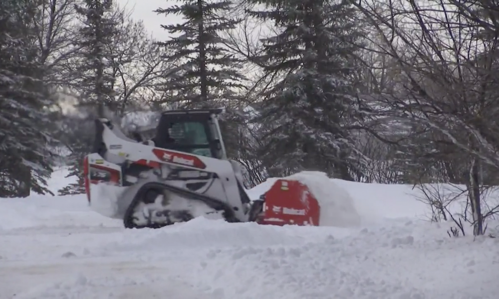 Minot is struggling to keep roads passable and it keeps snowing MDMH